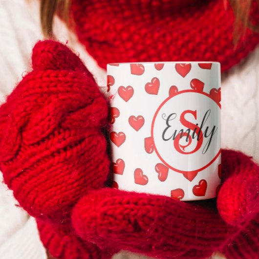 Stilvoll Rotes Herzmuster auf mit Monogramm Weiß Kaffeetasse