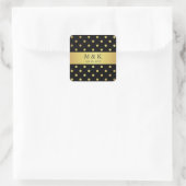 Stilvolle Black and Gold Polka Dots Monogram Quadratischer Aufkleber (Tasche)