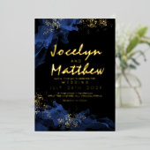 Stilvolle Black Dusty Blue Watercolor Wedding Folieneinladung (Stehend vorne)