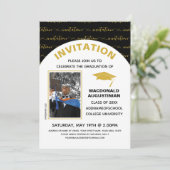 Stilvolle Black Gold Graduate Foto Einladung (Stehend Vorderseite)