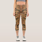 Stilvolle Black Gold Tiger Animal Print Capri Leggings (Vorderseite)