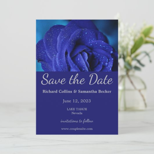 Stilvolle Blue Rose Wedding Save the Date (Stehend Vorderseite)