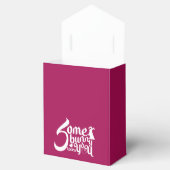 Stilvolle Bunny Liebe Pun Magenta Weißer Typo Geschenkschachtel (Geöffnet)