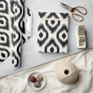 Stilvolle Chic Mod Black Ivory Diamond Ikat Muster Geschenkpapier