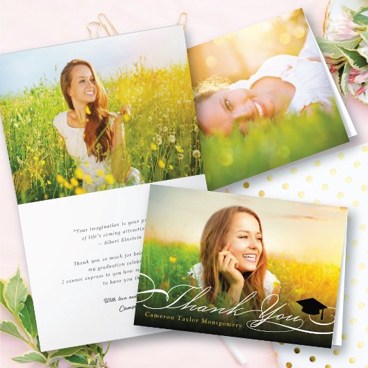 Stilvolle Chic Script Graduation Cap Foto Graduate Dankeskarte