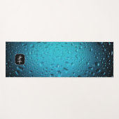 Stilvolle Coole blaue Wassertropfen Monogram Yogamatte (Vorderseite (Horizontal))