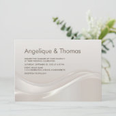 Stilvolle Cream Wedding Einladung (Stehend Vorderseite)