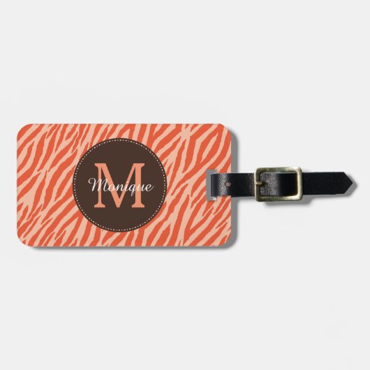 Stilvolle Dark Orange Zebra Print Monogram und Nam Gepäckanhänger (Vorderseite horizontal)