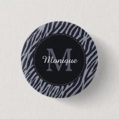 Stilvolle dunkelgraue Zebra Print Monogram und Nam Button (Vorderseite)