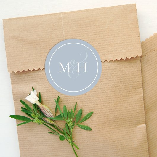 Stilvolle Dusty Blue Simple Monogram Ampersand Runder Aufkleber
