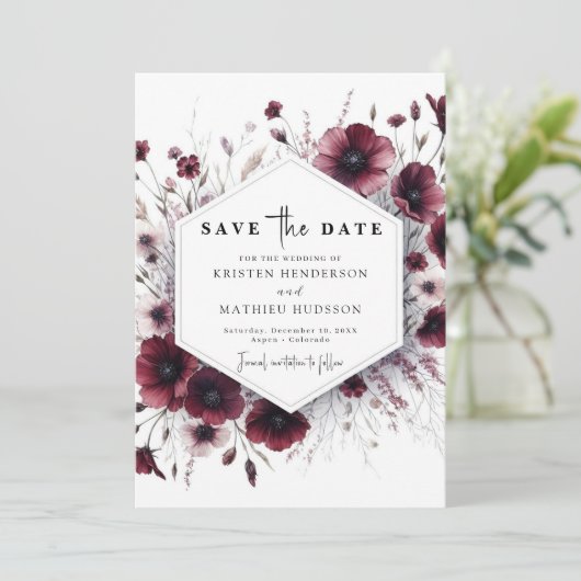 Stilvolle, einzigartige Burgundy Wedding Save The Date (Stehend Vorderseite)