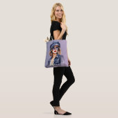 Stilvolle Frau mit einem Hut Tasche (Am Model)