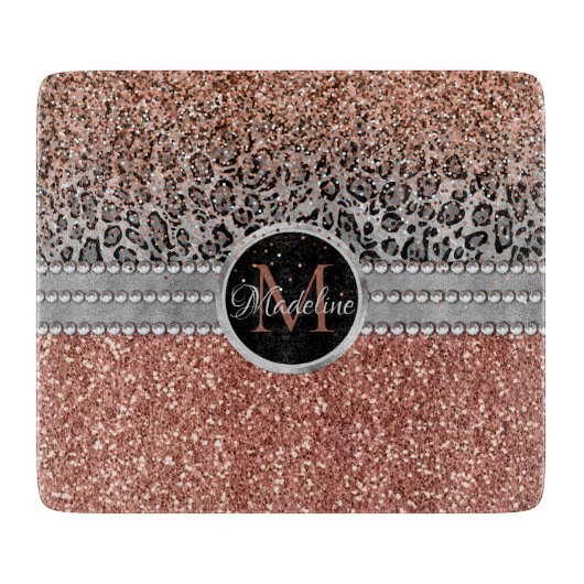 Stilvolle Girly Rose Gold Glitzer Leopard Monogram Schneidebrett (Vorderseite)