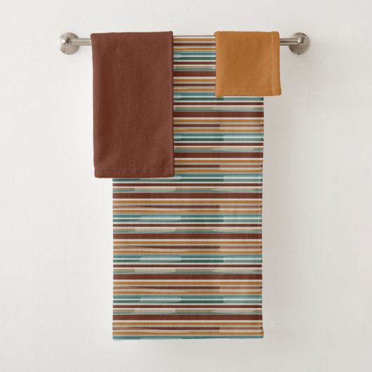 Stilvolle Glitchy Stripe Muster Terra Cotta Orange Badhandtuch Set (Insitu)