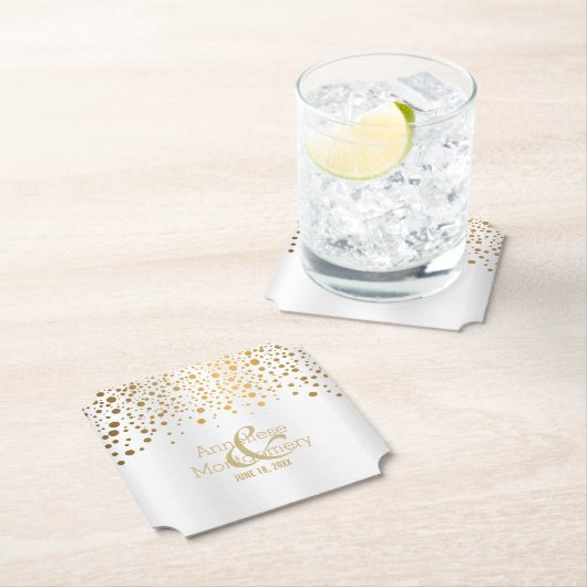 Stilvolle Gold Confetti Punkte auf weißem Satin Untersetzer (Vor Ort)