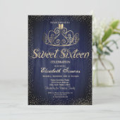 Stilvolle Gold Tiara Confetti Princess Sweet 16 Einladung (Stehend Vorderseite)