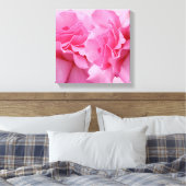 Stilvolle hübsche rosa Rosa moderne, blumenreiche  Leinwanddruck (Insitu (Schlafzimmer))