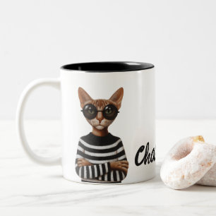 Stilvolle Katze mit runder Brille Zweifarbige Tasse