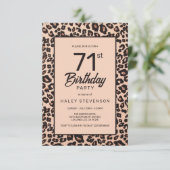 Stilvolle Leopard Animal Print Trendy 71. Geburtst Einladung (Stehend Vorderseite)