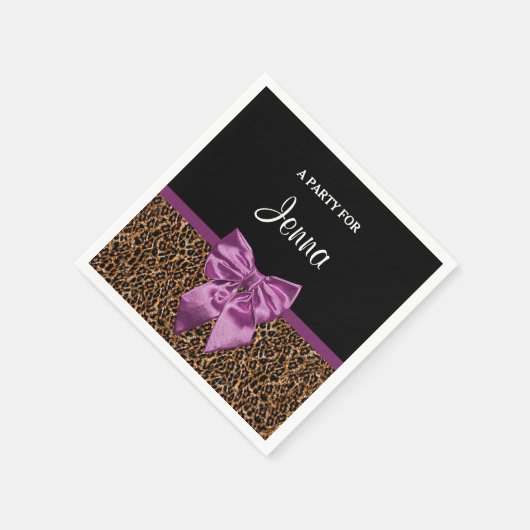 Stilvolle Leopard Print Elegant Lila Bow and Name Serviette (Ecke)