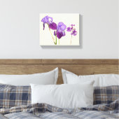 Stilvolle, lila Iris-Blume, digitale Kunst Leinwanddruck (Insitu (Schlafzimmer))