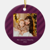 Stilvolle Lila Streifen Einfaches Foto Weihnachten Keramik Ornament (Vorne)