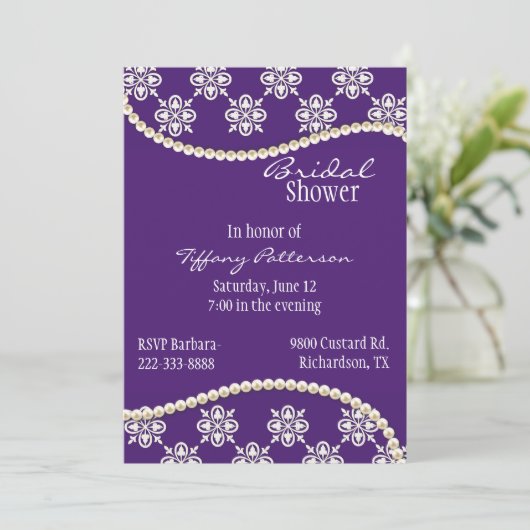 Stilvolle Lila und Perlen-Brautparty-Einladung Einladung (Stehend Vorderseite)