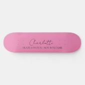 Stilvolle Minimalistische Monogramm Name Rosa Skateboard (Horizontal)