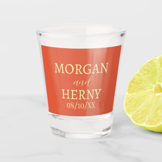 STILVOLLE MODERNE INDIVIDUELLE NAME HOCHZEIT SCHNAPSGLAS (Vorderseite)