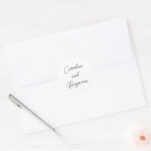 Stilvolle moderne Script Wedding Names White Runder Aufkleber (Umschlag)