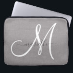 Stilvolle Monogram Gray White Script Imitate Linen Laptopschutzhülle<br><div class="desc">Personalisierte elegante und stilvolle Imitate graue Leinenbuchse mit weißem Monogramm Initial- und Skriptnamen in schwarz. Die Wäsche ist ein Hintergrund für Foto-Effekt. Moderner und moderner minimalistischer Stil.</div>
