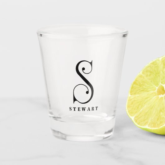 Stilvolle Monogram Initial S, Nachname Bearbeitbar Schnapsglas (Vorderseite)