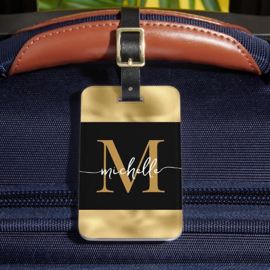 Stilvolle Monogram Script Black and Gold Metallic Gepäckanhänger (Vorderseite Insitu 2)