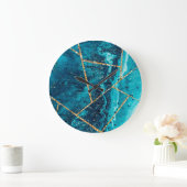 Stilvolle Navy Blue Gold Agate Geode Chic Monogram Große Wanduhr (Zuhause)