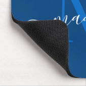 Stilvolle Navy Blue White Monogram Script Modern Mousepad (Ecke)