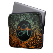 Stilvolle Orange- und Green Black Floral Monogram Laptopschutzhülle (Vorderseite Links)