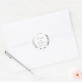 Stilvolle Personalisierte Silvery Gray Wreath Wedd Runder Aufkleber (Umschlag)