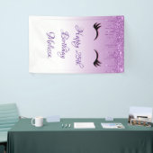 Stilvolle Pink & Black Eyelashes beim Drippen von Banner (Messeveranstaltung)