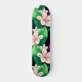 Stilvolle Plumeria Blume Tropical Green Foliage Skateboard (Vorne)