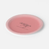 Stilvolle rosa anpassbare Abschlussfeier Pappteller (Schrägansicht)