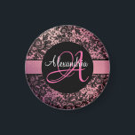 Stilvolle Rosa Blush Black Floral Monogram Magnet<br><div class="desc">Ein stilvolles,  schwarzes,  dramatisches Blumenmuster,  das in einer schimmernden rosa,  blauen Kulisse überragt ist. In der Mitte befindet sich ein schwarzer Kreis,  in dem man ihn mit einem Buchstaben,  Logo und Namen personalisieren kann. Bezaubernd,  schick-vibes. Teil der stilvollen Black Floral Monogram Collection.</div>