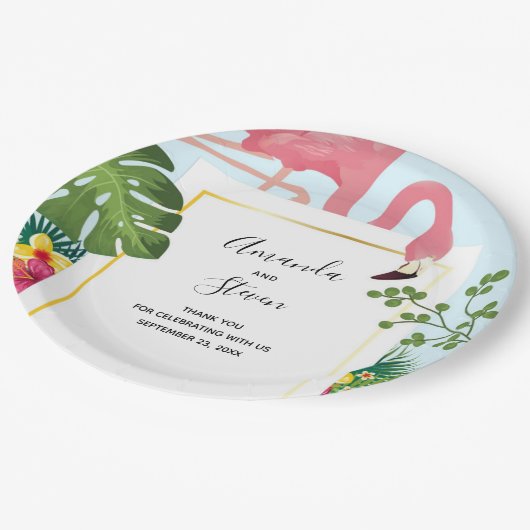 Stilvolle rosa Flamingo- und tropische Blätter Pappteller (Schrägansicht)