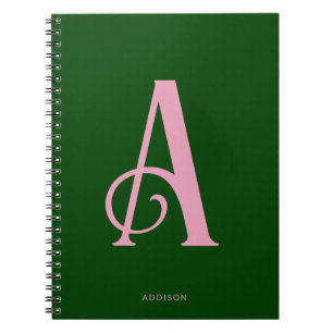 Stilvolle rosa Monogram Initial auf dunkelgrün Notizblock