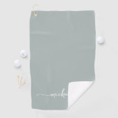 Stilvolle Sage Green Monogram Name Script Golfhandtuch (Insitu)