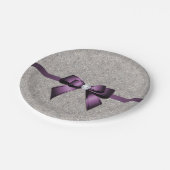 Stilvolle schillernde Sequins, lila Bogen u. Band Pappteller (Schrägansicht)