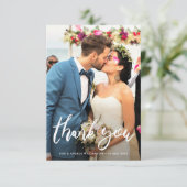 Stilvolle Schrift Braut & Bräutigam Hochzeit Dankeskarte (Stehend Vorderseite)