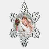 Stilvolle Schrift Unsere ersten Weihnachtsnamen fü Schneeflocken Zinn-Ornament (Rechts)