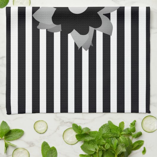 Stilvolle Schwarz-Weiß-Streifen Geschirrtuch (Gefaltet)