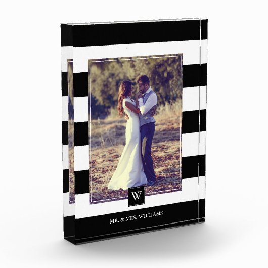 Stilvolle Schwarz-Weiß-Streifen Mit Monogramm Fotoblock (Links)