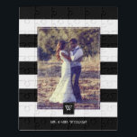 Stilvolle Schwarz-Weiß-Streifen Mit Monogramm Puzzle<br><div class="desc">Personalisiertes mit Monogramm Foto.</div>
